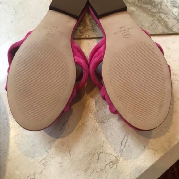 Ann Taylor NEW Hot Pink/Fuchsia Criss/Cross Suede Slide Flat Sandals Women’s 8M - Picture 4 of 10